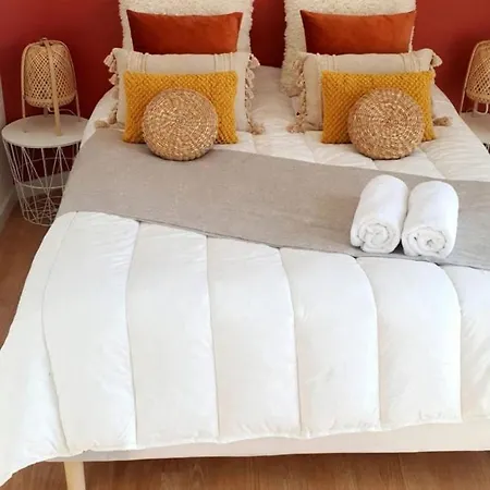 G0 Cozy, Bright, Warm Apartment *